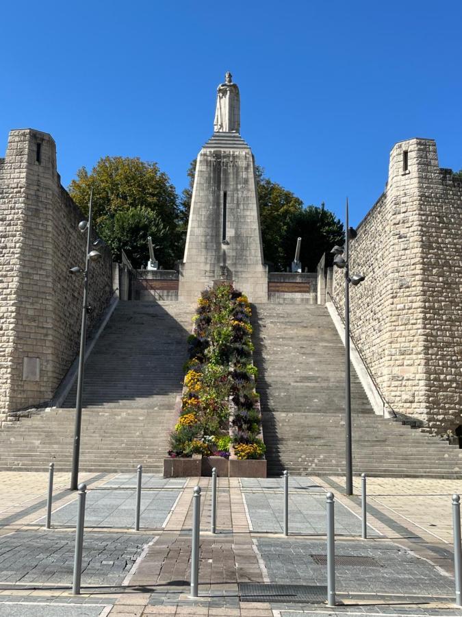 La Cour Du Prince Verdun-sur-Meuse Exteriör bild