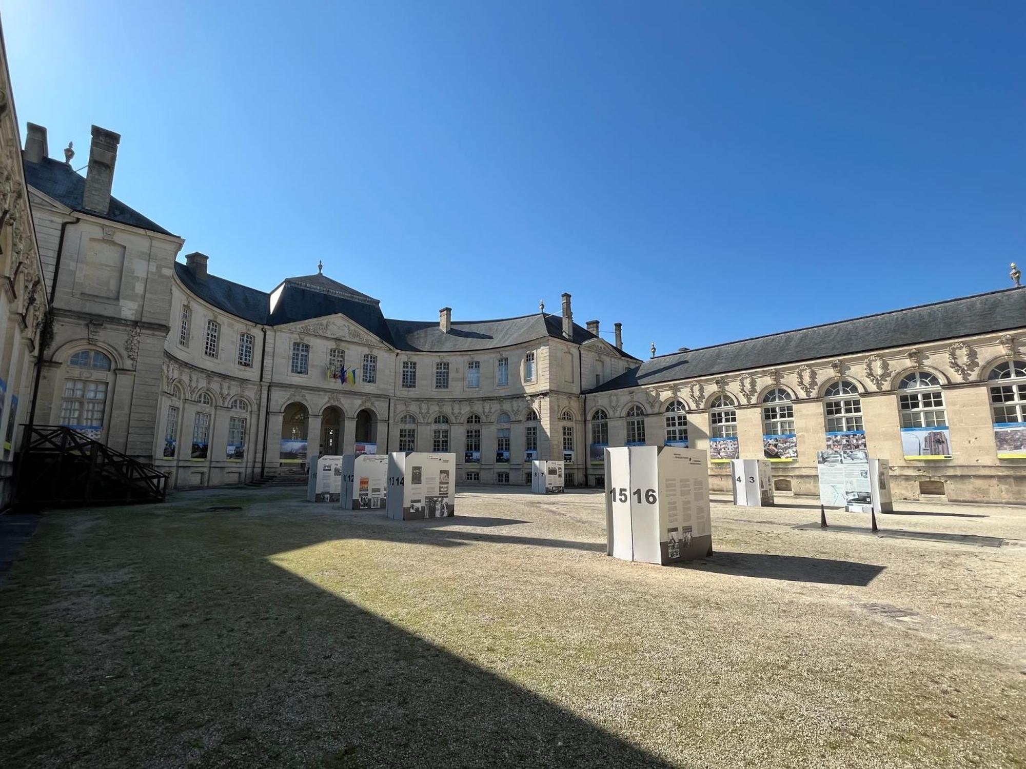 La Cour Du Prince Verdun-sur-Meuse Exteriör bild