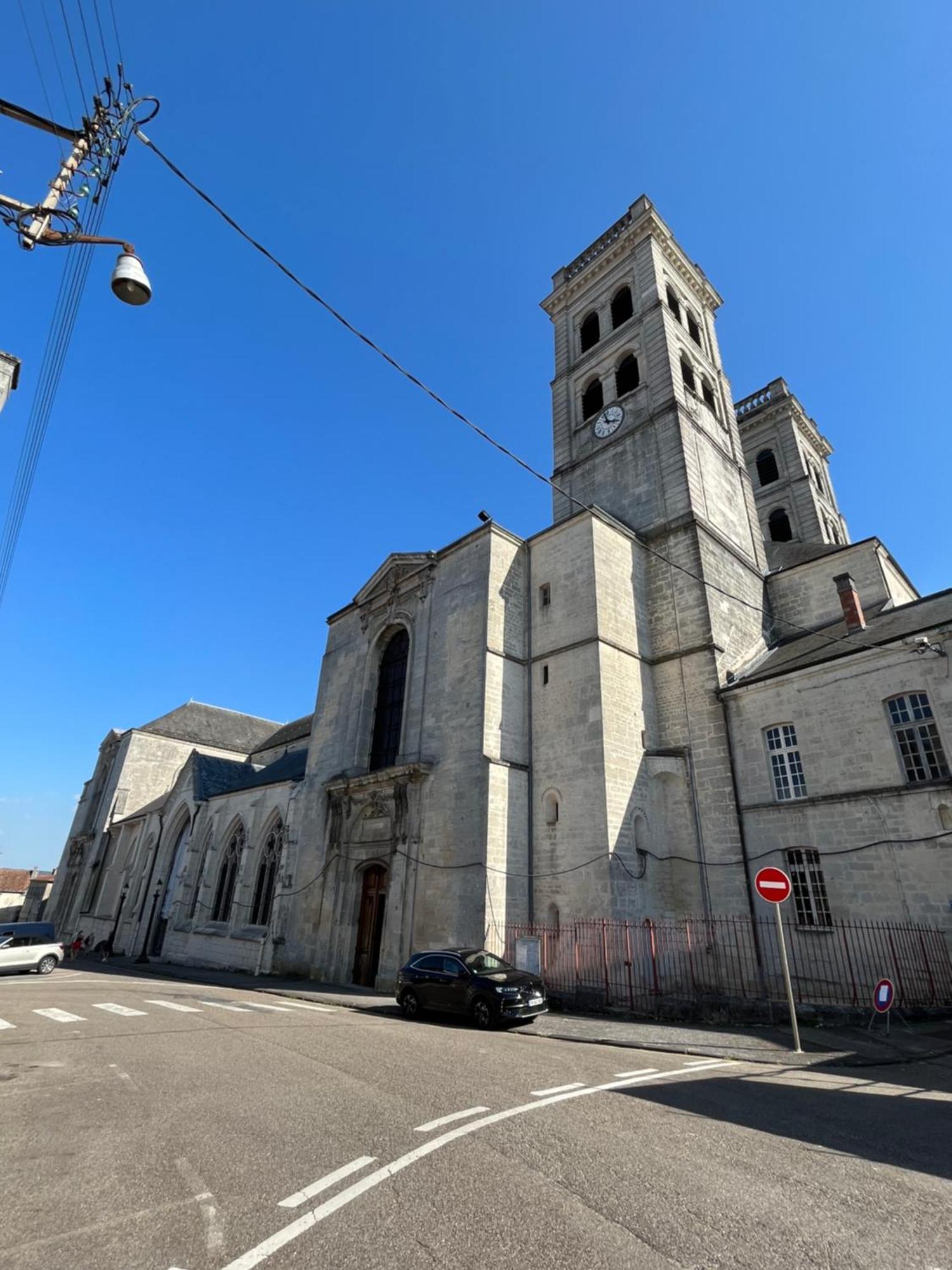 La Cour Du Prince Verdun-sur-Meuse Exteriör bild