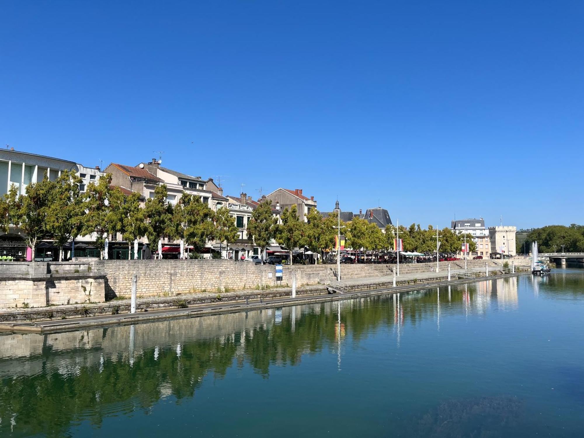 La Cour Du Prince Verdun-sur-Meuse Exteriör bild